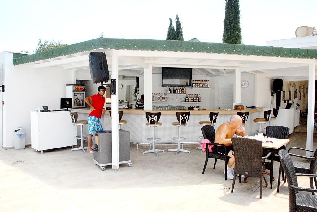 Costa Queen Suites Gümbet Exterior foto